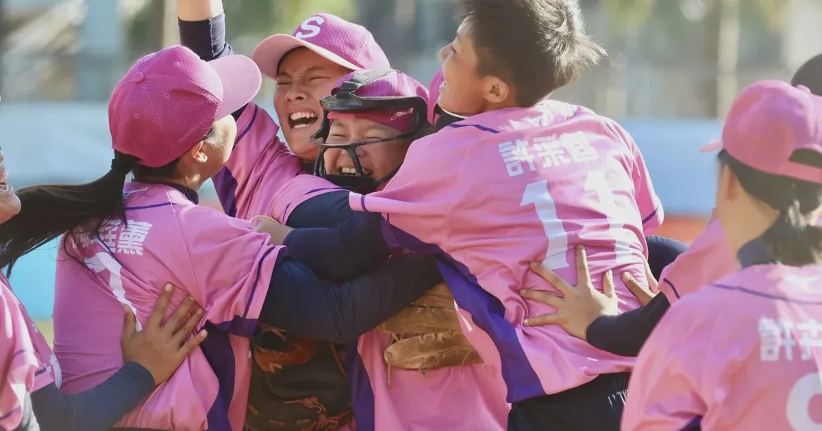 《壘球》郭俐妤再見三振淚灑球場 士商4：3險勝埔工順利挺進冠軍戰